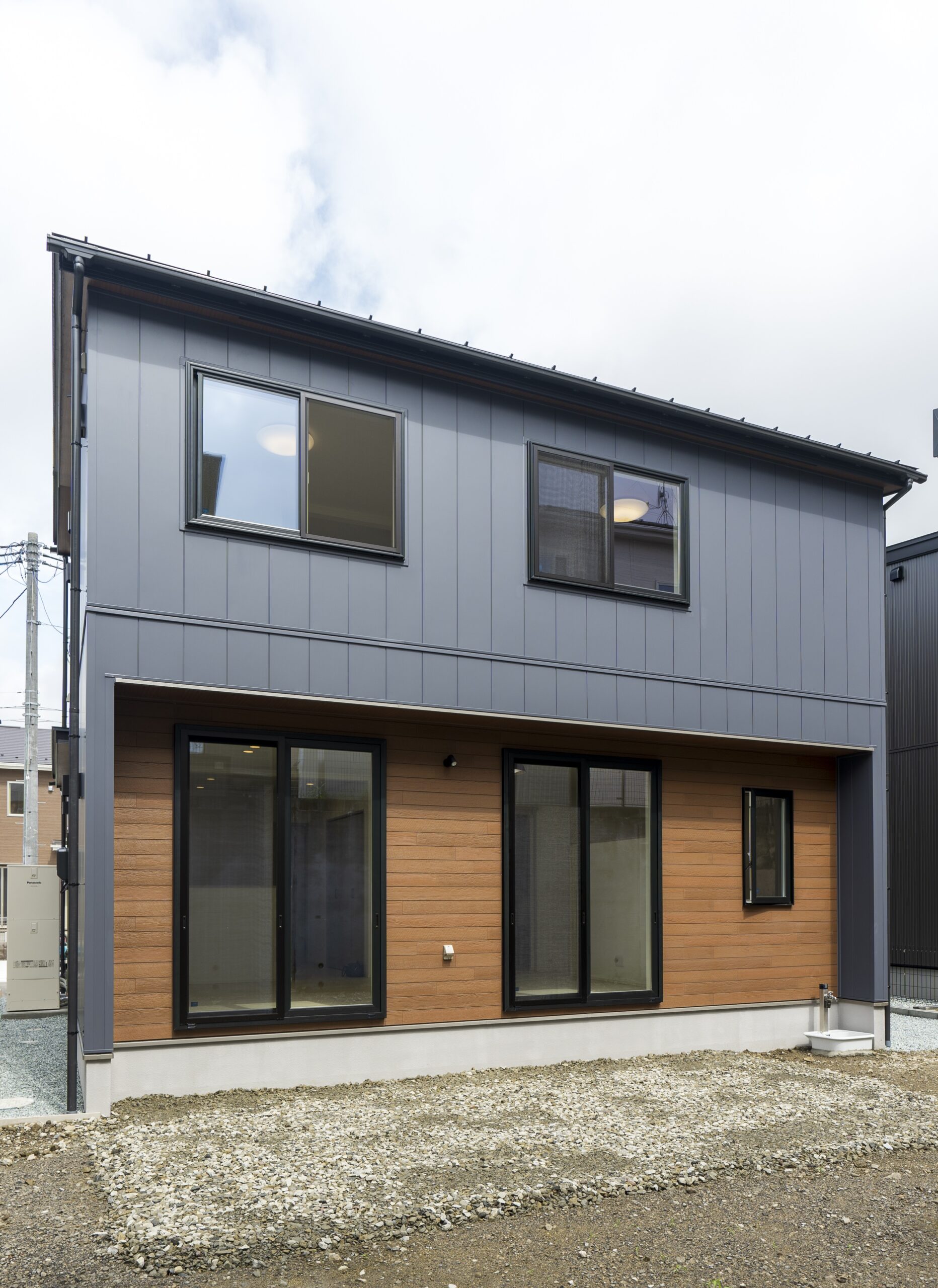 宮城県塩釜市バックルームのあるよくばりな時間を叶える家南側外観